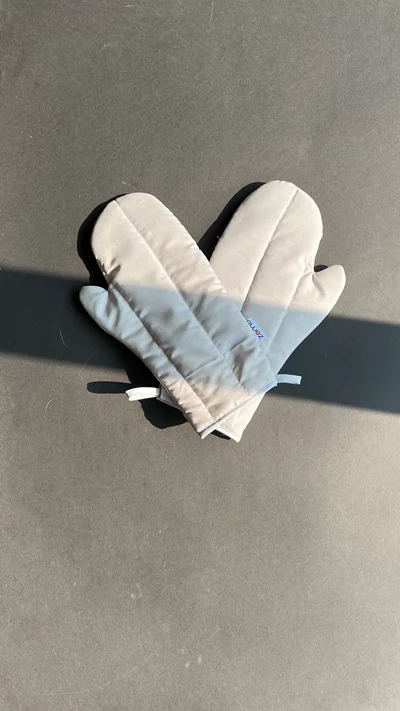 دستکش فر مینیمال رنگ طوسی روشن