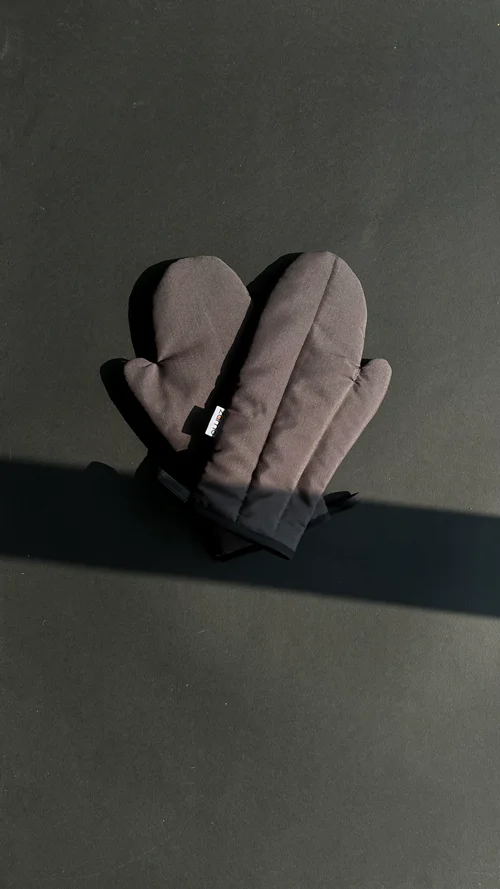 دستکش فر مدل مینیمال رنگ طوسی تیره